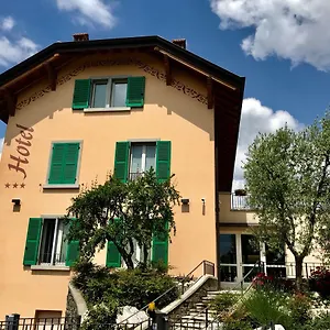 cornelle-hotel.italymilanhotels.net/